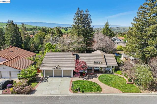 3388 Royal Meadow Ln, San Jose, CA 95135