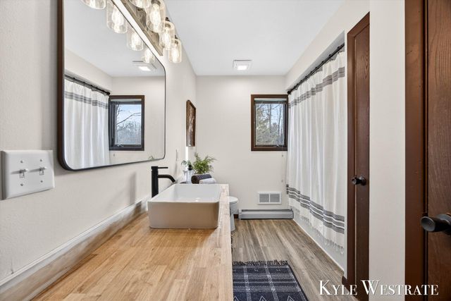 1763 E Pontaluna Road, Spring Lake, MI 49456