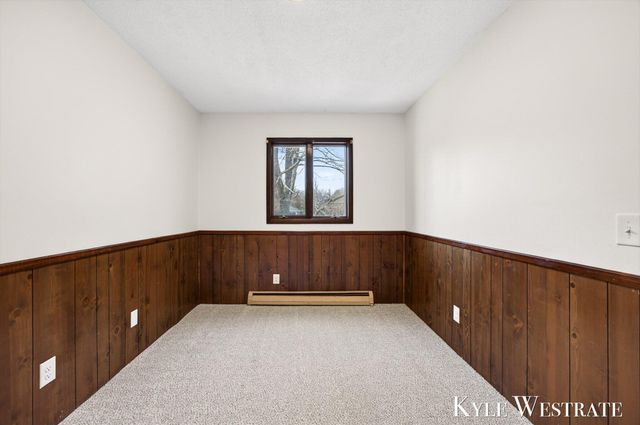 1763 E Pontaluna Road, Spring Lake, MI 49456