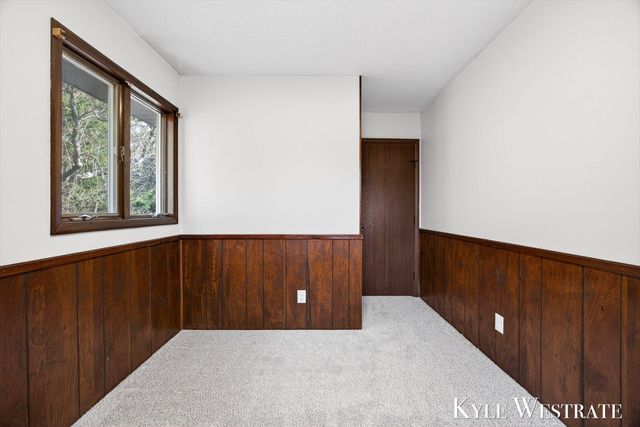 1763 E Pontaluna Road, Spring Lake, MI 49456