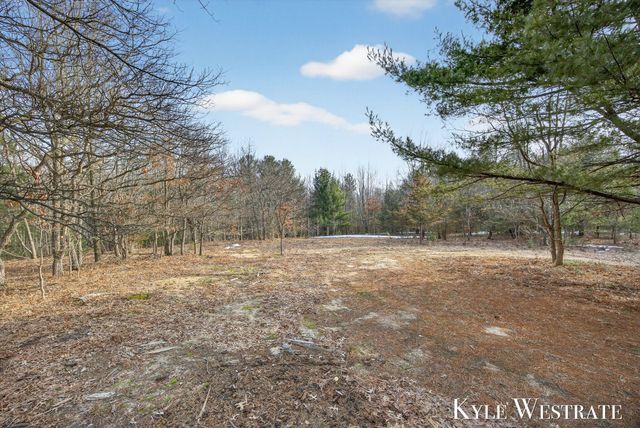 1763 E Pontaluna Road, Spring Lake, MI 49456