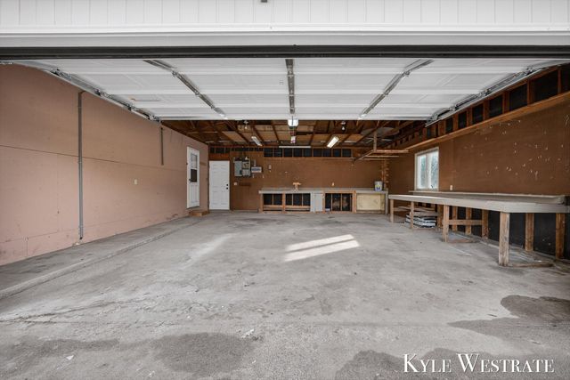 1763 E Pontaluna Road, Spring Lake, MI 49456