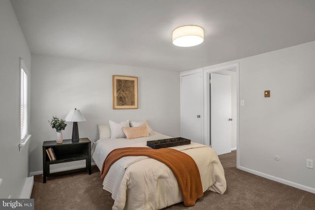 138 W CHURCH AVE, Carlisle, PA 17013