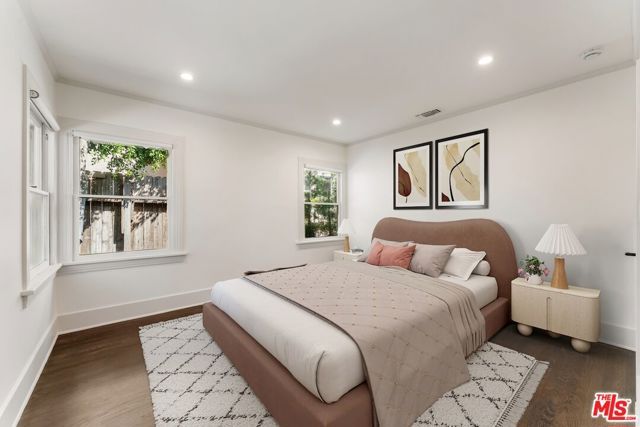 1919 N Catalina Street, Los Angeles, CA 90027
