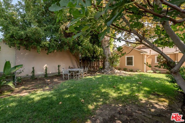 1919 N Catalina Street, Los Angeles, CA 90027
