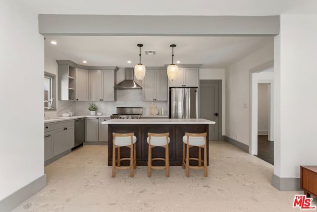 1919 N Catalina Street, Los Angeles, CA 90027