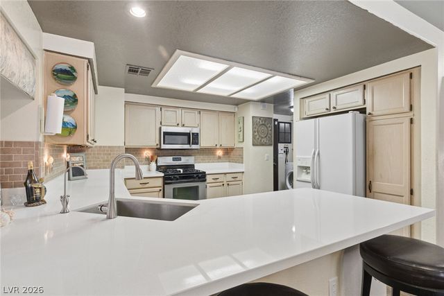 2429 Twin Flower Circle, Las Vegas, NV 89134