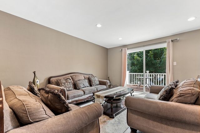 6829 Winston Drive, Tinley Park, IL 60477