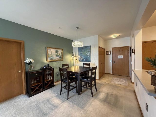 301 Harbour Town Drive, Madison, WI 53717