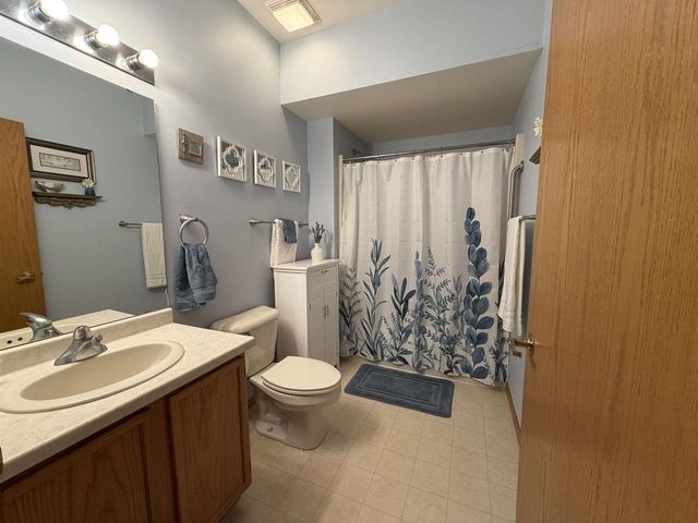 301 Harbour Town Drive, Madison, WI 53717