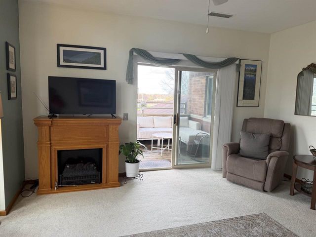301 Harbour Town Drive, Madison, WI 53717