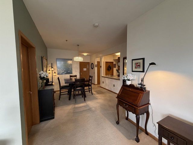 301 Harbour Town Drive, Madison, WI 53717