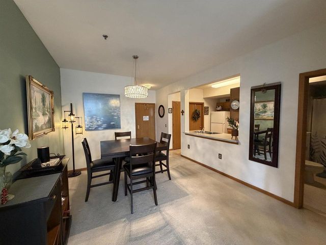 301 Harbour Town Drive, Madison, WI 53717