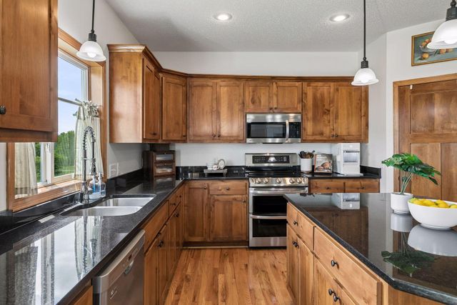 19280 Claremont Drive, Farmington, MN 55024