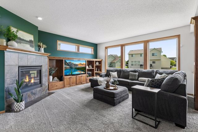 19280 Claremont Drive, Farmington, MN 55024