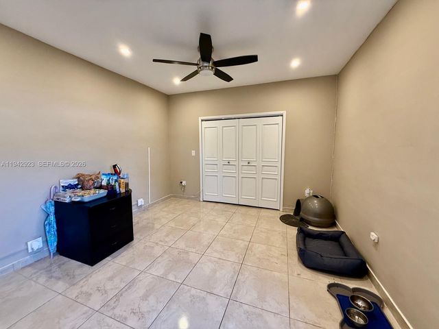 2725 SW 102nd Ave, Miami, FL 33165