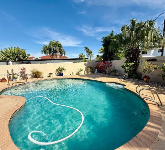 2725 SW 102nd Ave, Miami, FL 33165