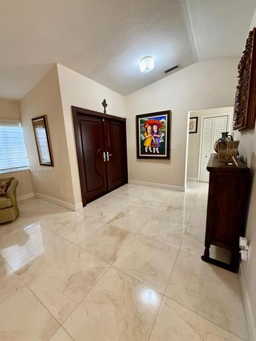 2725 SW 102nd Ave, Miami, FL 33165