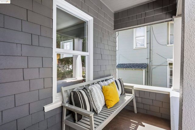 471 Mcauley St, Oakland, CA 94609