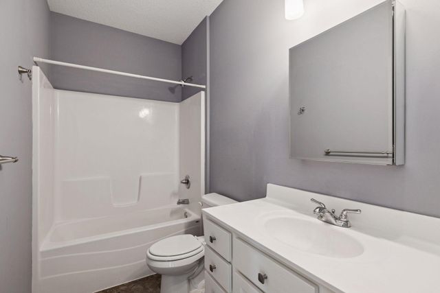 153 Elm Drive W, Carver, MN 55315