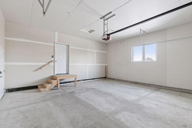 153 Elm Drive W, Carver, MN 55315