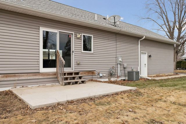 153 Elm Drive W, Carver, MN 55315