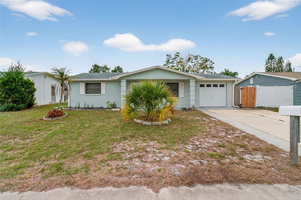 3214 HUNTINGTON ROAD, Holiday, FL 34691