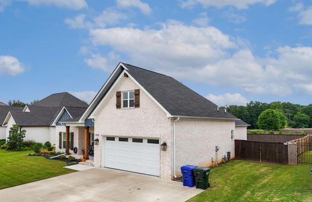 2920 Salem Oaks Drive, Conway, AR 72034