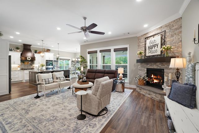 2920 Salem Oaks Drive, Conway, AR 72034