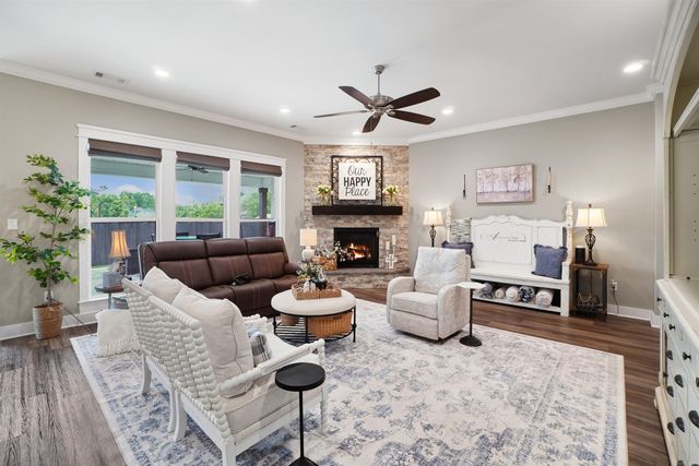 2920 Salem Oaks Drive, Conway, AR 72034