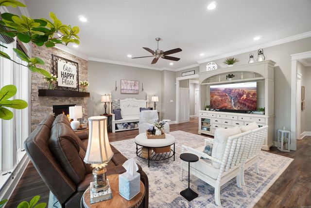 2920 Salem Oaks Drive, Conway, AR 72034