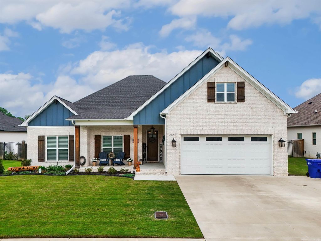 2920 Salem Oaks Drive, Conway, AR 72034