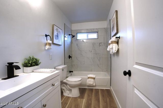 4437 E ALMERIA Road, Phoenix, AZ 85008