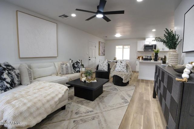 4437 E ALMERIA Road, Phoenix, AZ 85008