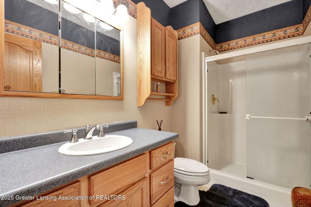 1137 Norfolk Circle, Grand Ledge, MI 48837