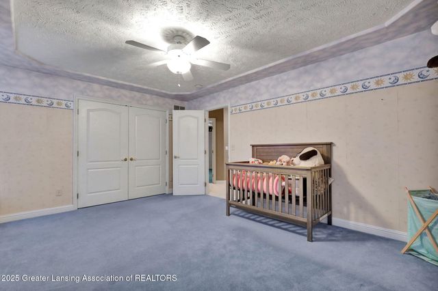 1137 Norfolk Circle, Grand Ledge, MI 48837