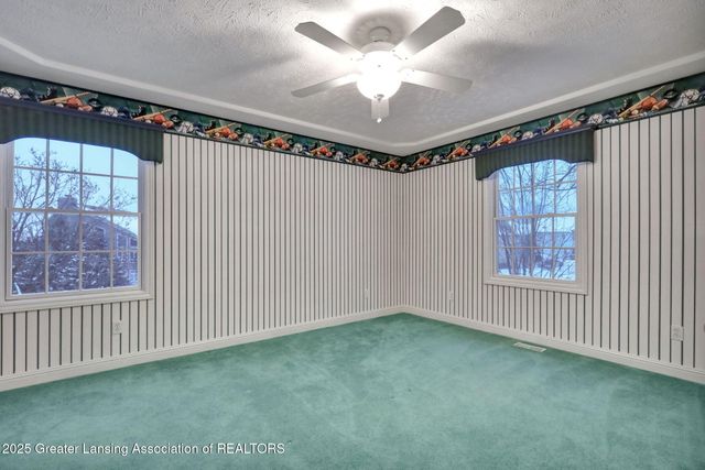 1137 Norfolk Circle, Grand Ledge, MI 48837