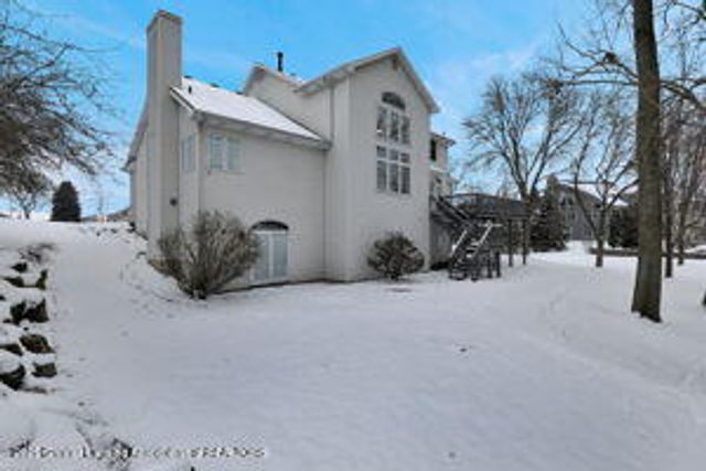 1137 Norfolk Circle, Grand Ledge, MI 48837