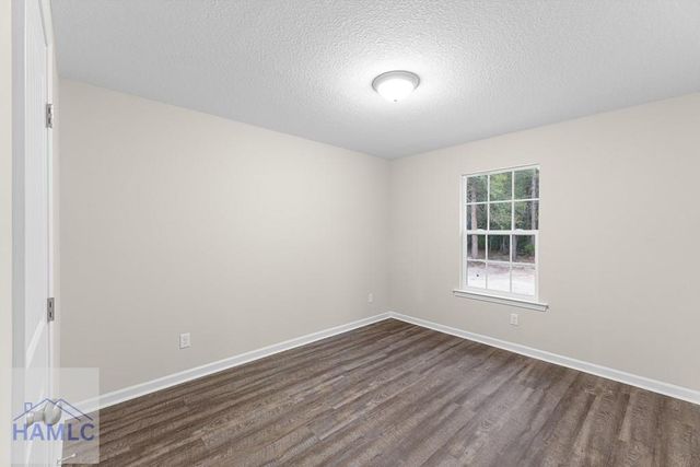 110 Pine Ridge Road, Jesup, GA 31545