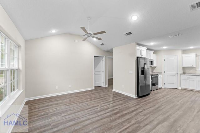 110 Pine Ridge Road, Jesup, GA 31545