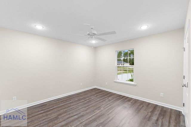 110 Pine Ridge Road, Jesup, GA 31545