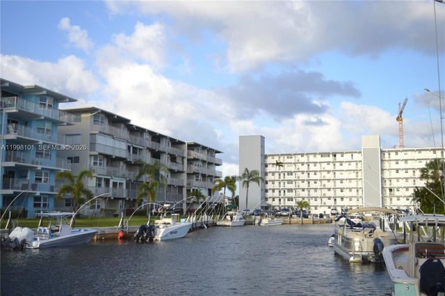 1511 SE 15th Court 403, Deerfield Beach, FL 33441
