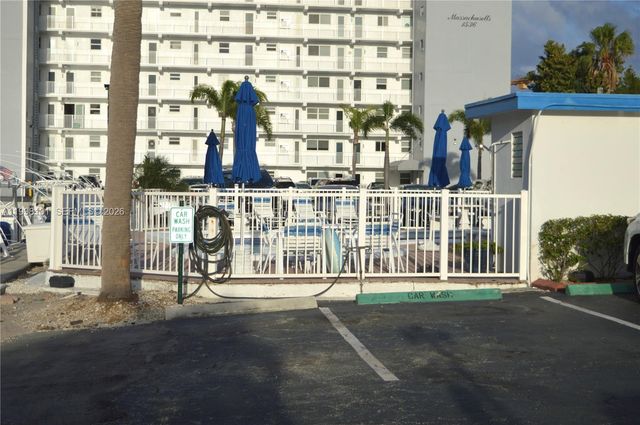 1511 SE 15th Court 403, Deerfield Beach, FL 33441