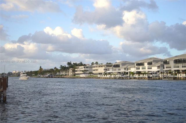 1511 SE 15th Court 403, Deerfield Beach, FL 33441