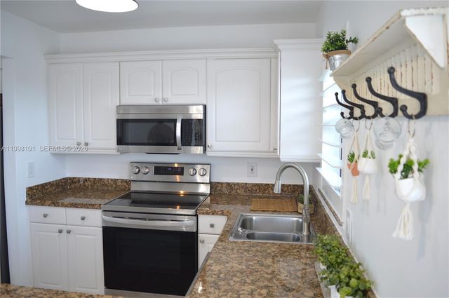 1511 SE 15th Court 403, Deerfield Beach, FL 33441