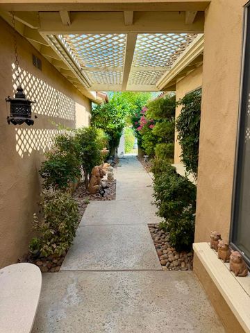 347 Villena Way, Palm Desert, CA 92260