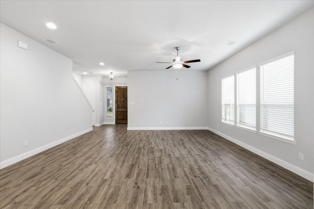 163 Mccartt Drive, Lewisville, TX 75067