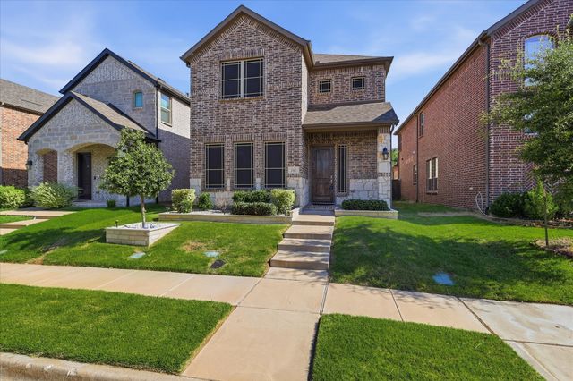163 Mccartt Drive, Lewisville, TX 75067