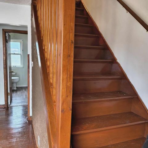 5724 W Carmen AVENUE, Milwaukee, WI 53218