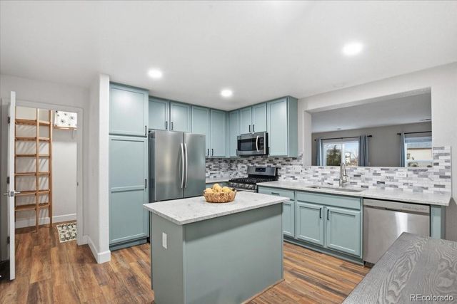 9807 Marmot Ridge Circle, Littleton, CO 80125